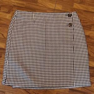 Gloria Vanderbilt black white wrap skirt